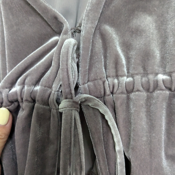 UO velvet shrug - Picture 2 of 6